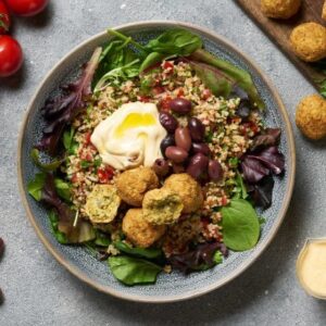 Falafel juustoperunoilla